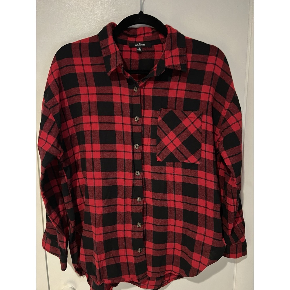 Ambiance Apparel Classic Plaid Flannel Shirt Small Red Black Buffalo Button Down